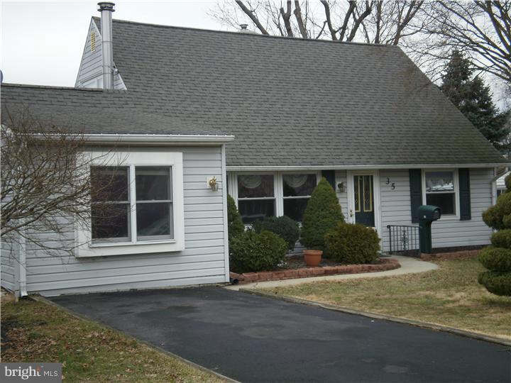 35 Merry Turn Road Levittown, PA 19056 - Photo 2 of 18 Exterior Front