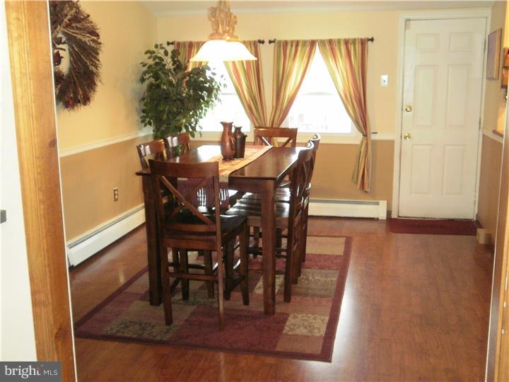 35 Merry Turn Road Levittown, PA 19056 - Photo 5 of 18 Dining Room