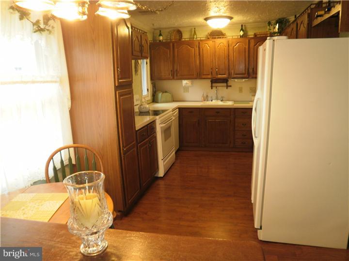 35 Merry Turn Road Levittown, PA 19056 - Photo 7 of 18 Kitchen