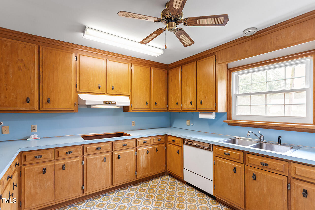6319 Amhurst Road Durham, NC 27713 - Photo 6 of 41 6319 Amhurst Rd