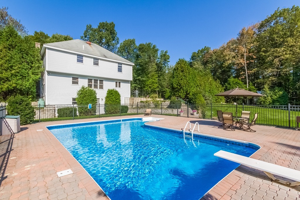 152 Fitchburg Road Townsend, MA 01469 - Photo 2 of 30