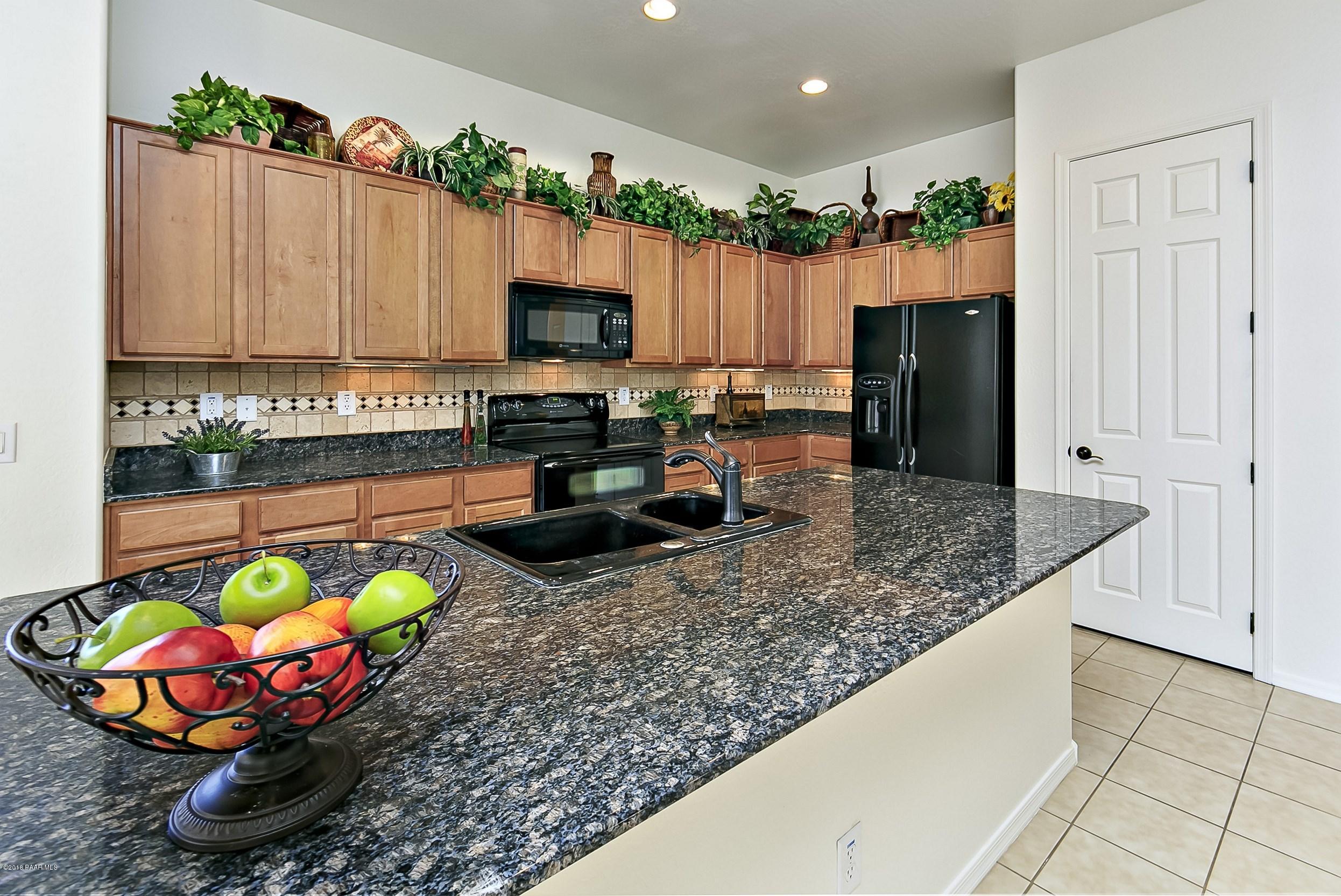 7453 East Beaver Valley Road Prescott Valley, AZ 86314 - Photo 8 of 30 008_Granite Kitchen