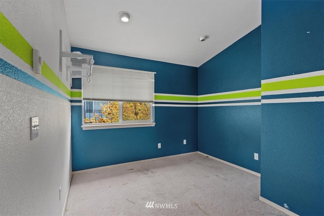 1160 Monroe Avenue Northeast, Unit B1 Renton, WA 98056 - Photo 13 of 24 a view of an empty room
