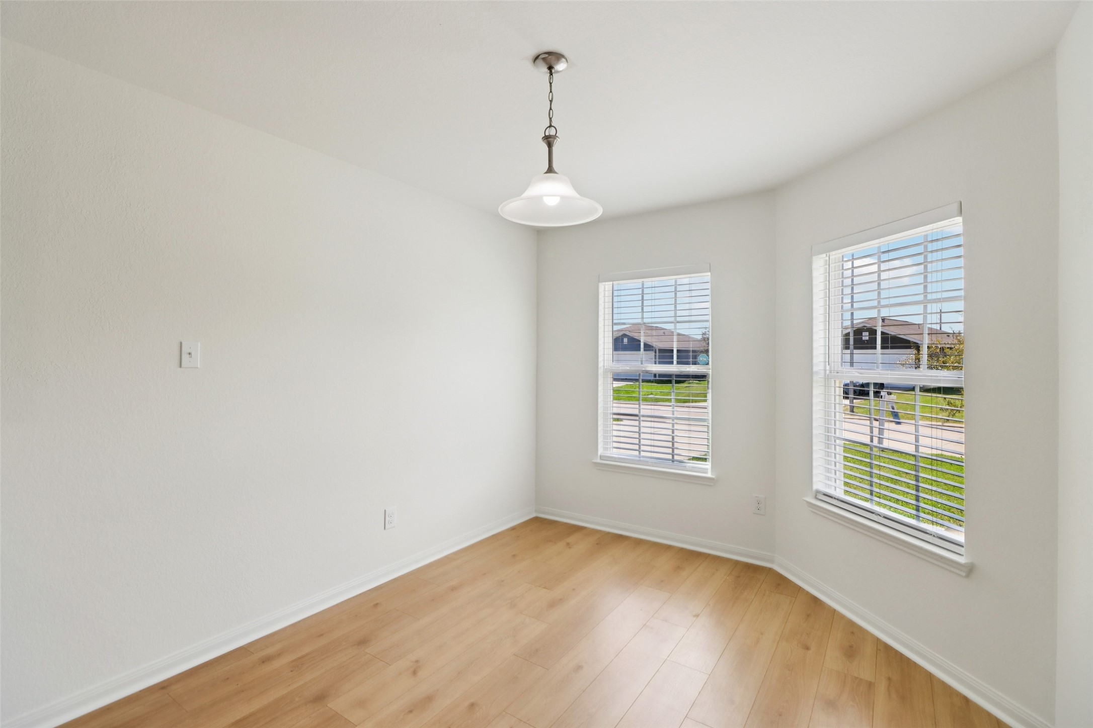 8006 Distant Harbor Road Baytown, TX 77523 - Photo 6 of 27