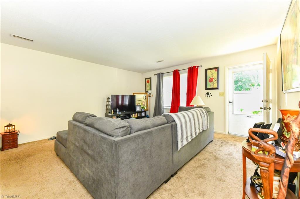 2002 Hummingbird Court High Point, NC 27265 - Photo 3 of 11