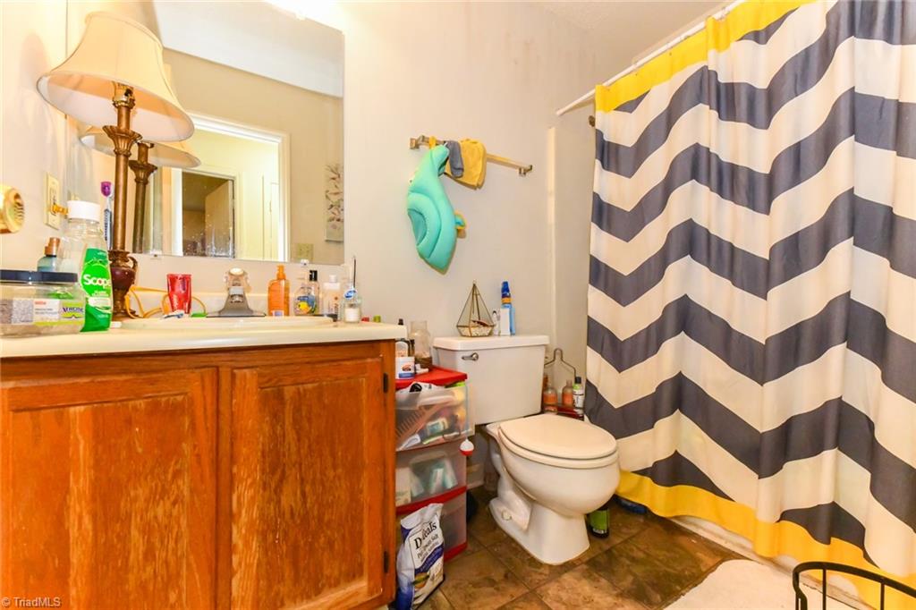 2002 Hummingbird Court High Point, NC 27265 - Photo 8 of 11