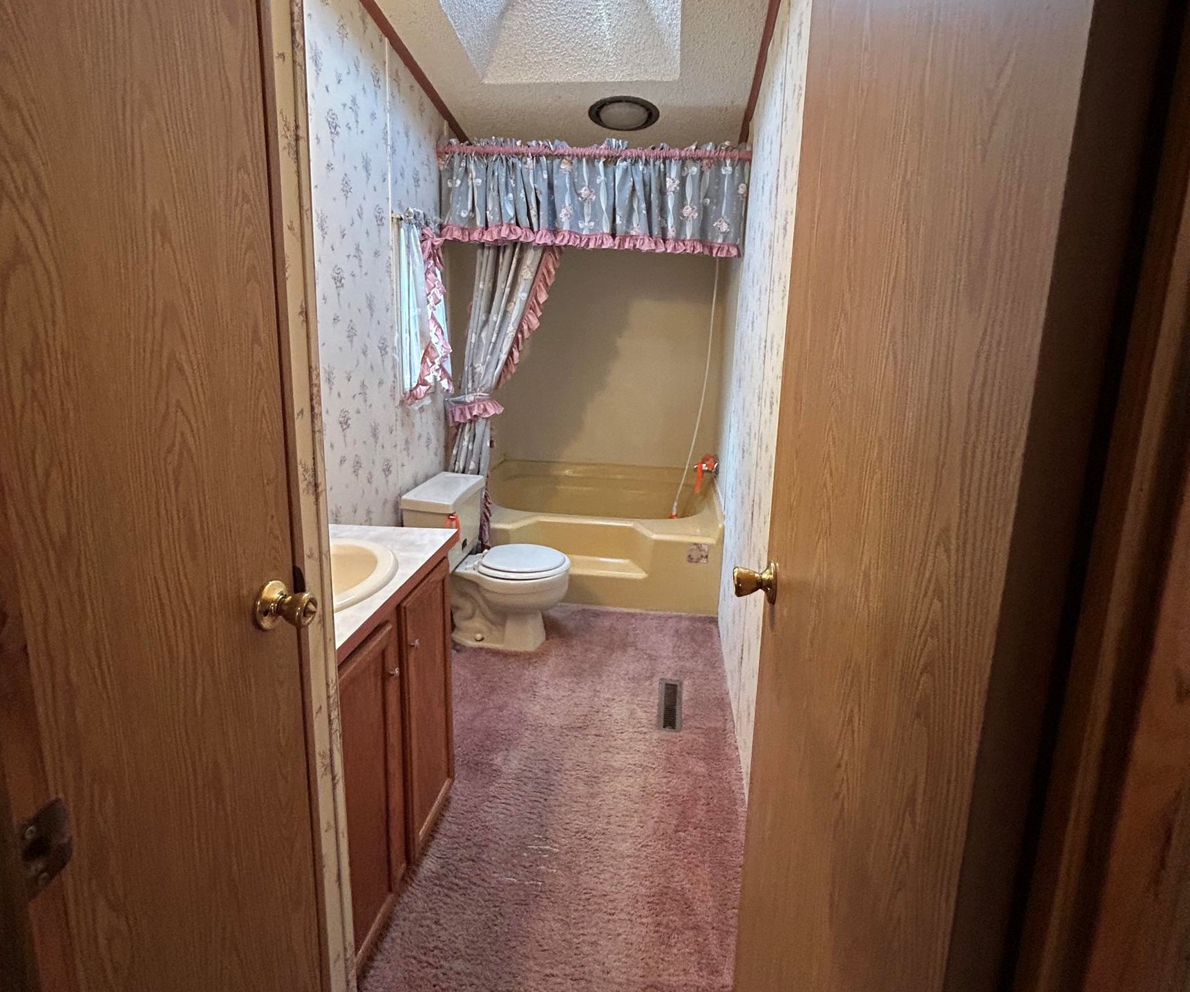 6303 Sargent Road Gladwin, MI 48624 - Photo 14 of 27