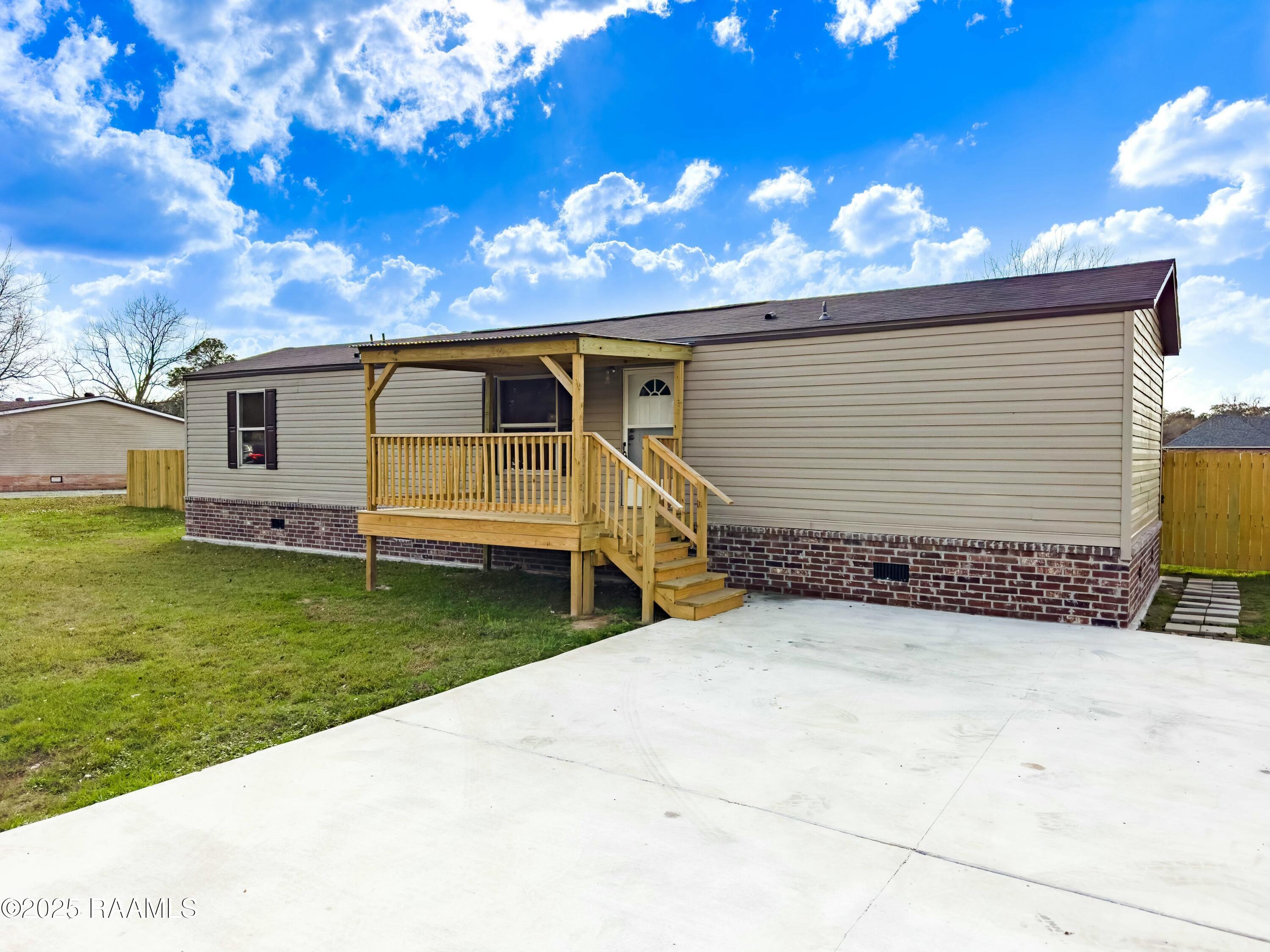 620 Chemin Metairie Road Youngsville, LA 70592 - Photo 1 of 22 620 Chemin