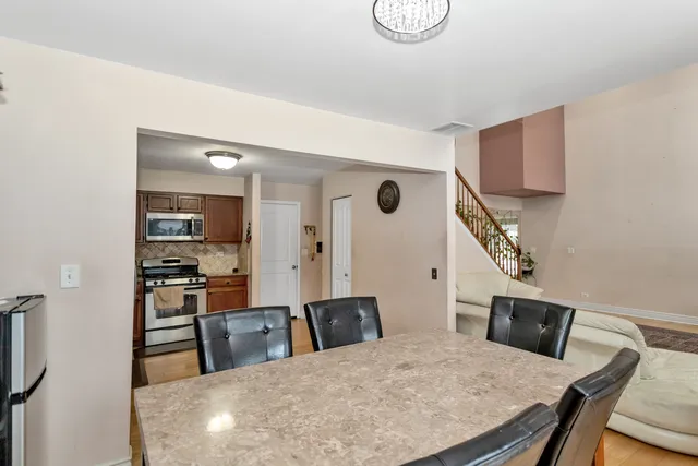 $310,000 | 1273 Dunamon Drive, Bartlett, IL 60103