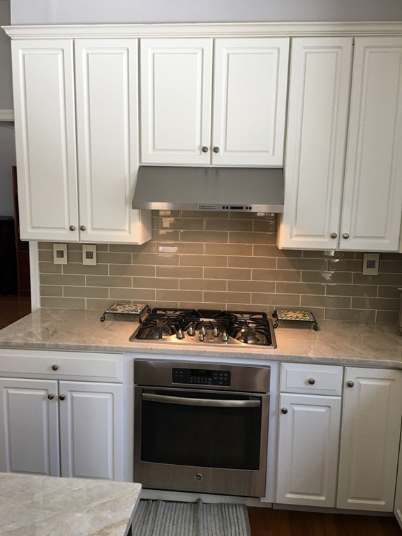 36 Hawthorne Road Shrewsbury, MA 01545 - Photo 3 of 25 Gallery Image 3