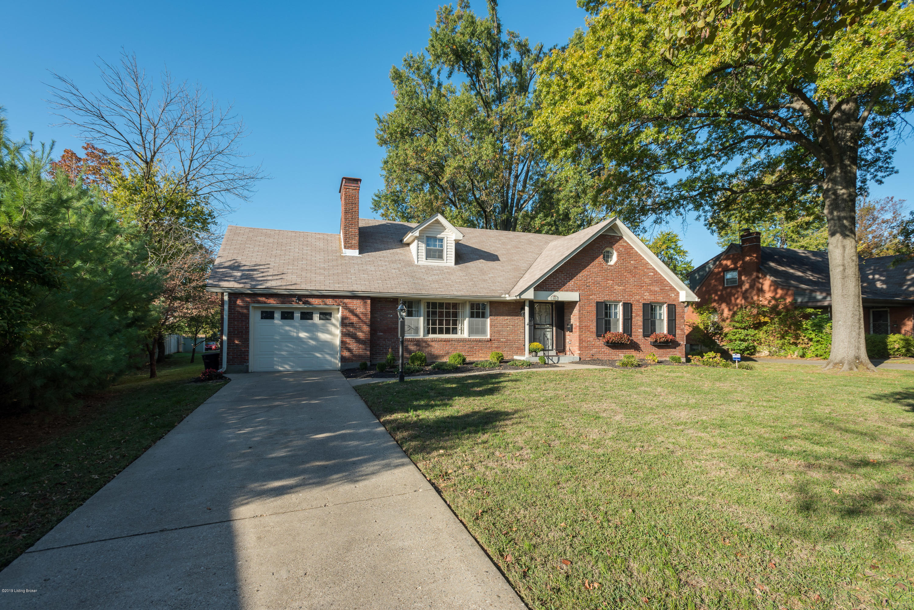 3110 Sherbrooke Road Louisville, KY 40205 - Photo 3 of 69 Beautiful curb appeal, coupled with mature trees, accents this well-landscaped yard