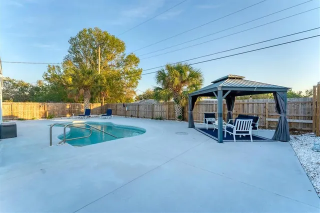 $5,500 | 2408 Colgate Avenue, Bradenton, FL 34207