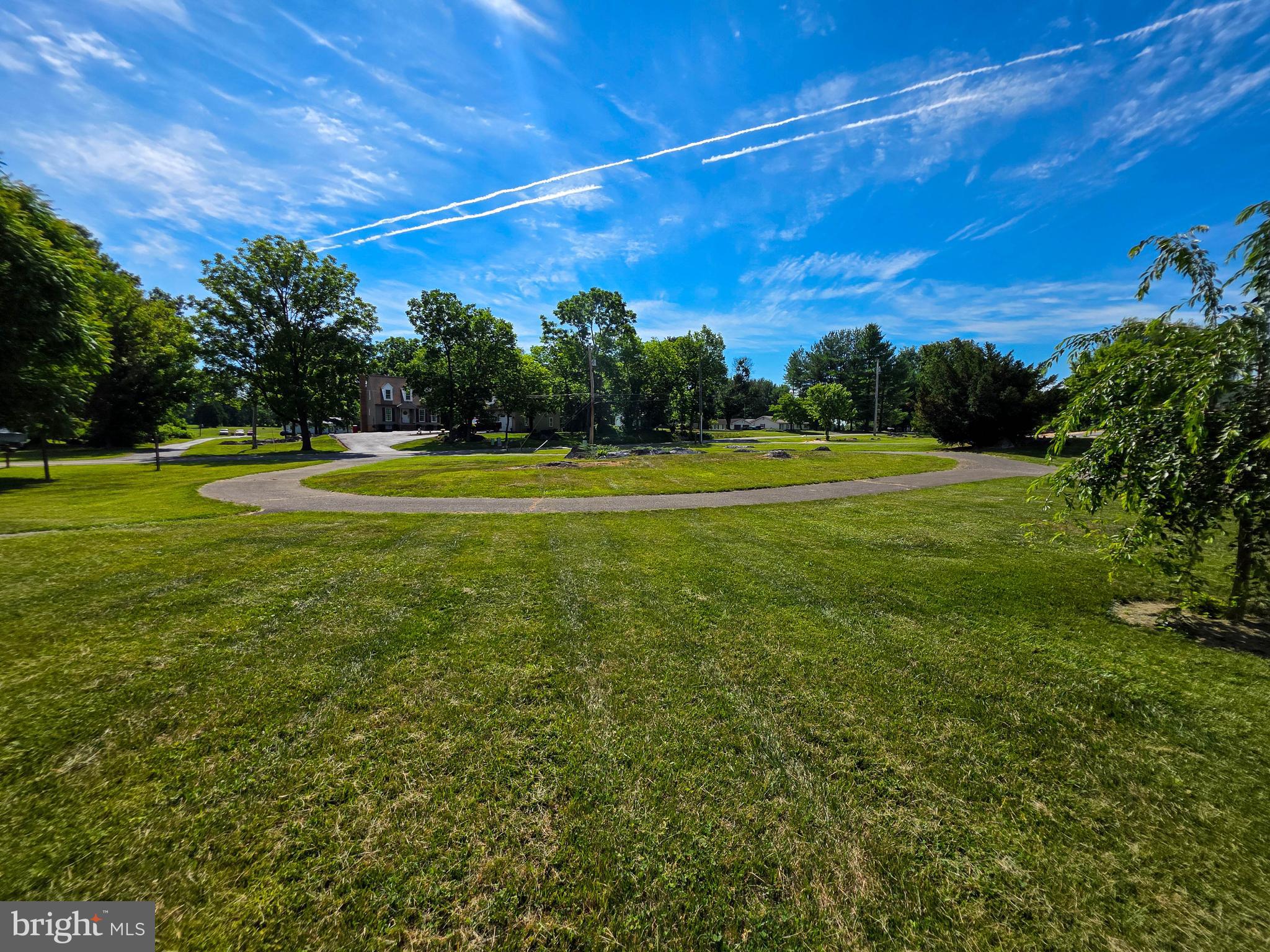 8522 Neck Road Williamsport, MD 21795 - Photo 49 of 56 Circular driveway