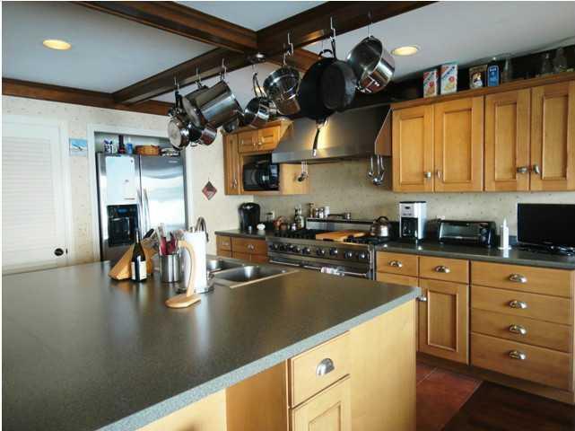 160 Everett Road Auburn, ME 04210 - Photo 2 of 20 Kitchen.