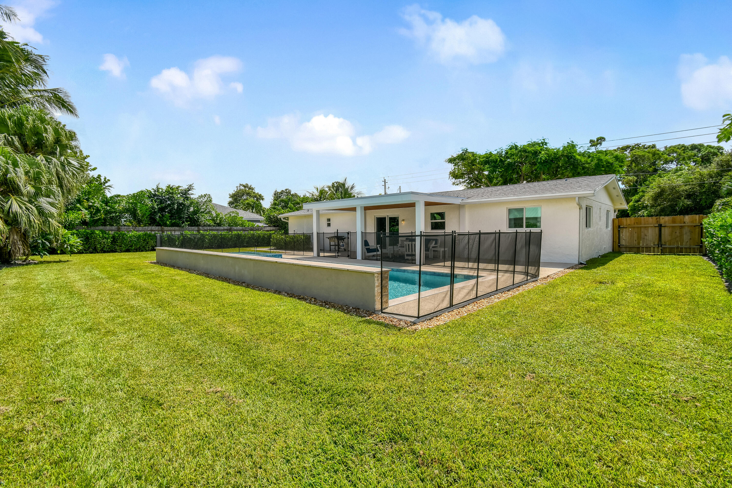4879 Southeast Horseshoe Point Road Stuart, FL 34997 - Photo 46 of 61 DSC_9404