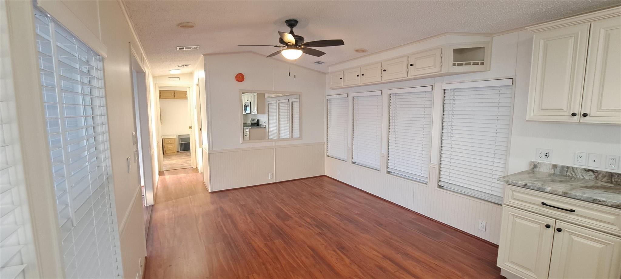 5362 Southeast 65th Avenue Okeechobee, FL 34974 - Photo 9 of 38 Photo 9