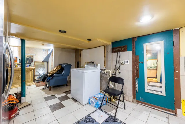 $299,900 | 1434 North Leamington Avenue, Chicago, IL 60651