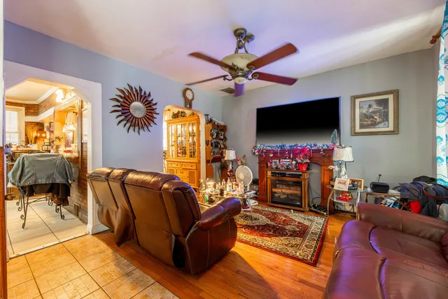 $299,900 | 1434 North Leamington Avenue, Chicago, IL 60651