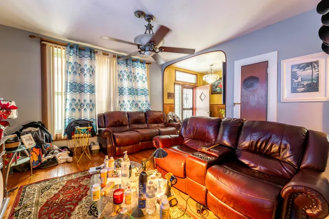 $299,900 | 1434 North Leamington Avenue, Chicago, IL 60651