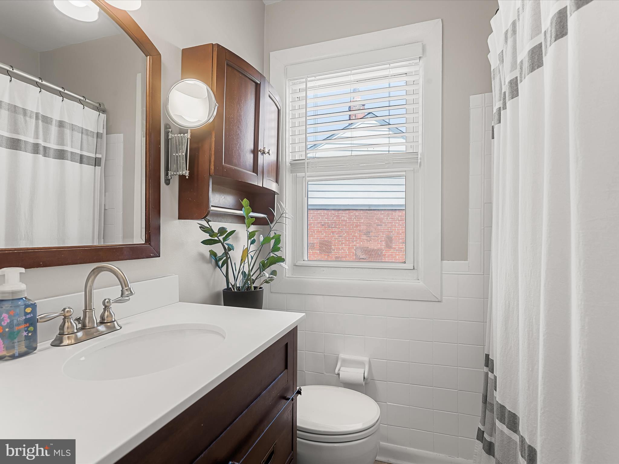 8372 Hillendale Road Parkville, MD 21234 - Photo 27 of 56 Upper Level Bath