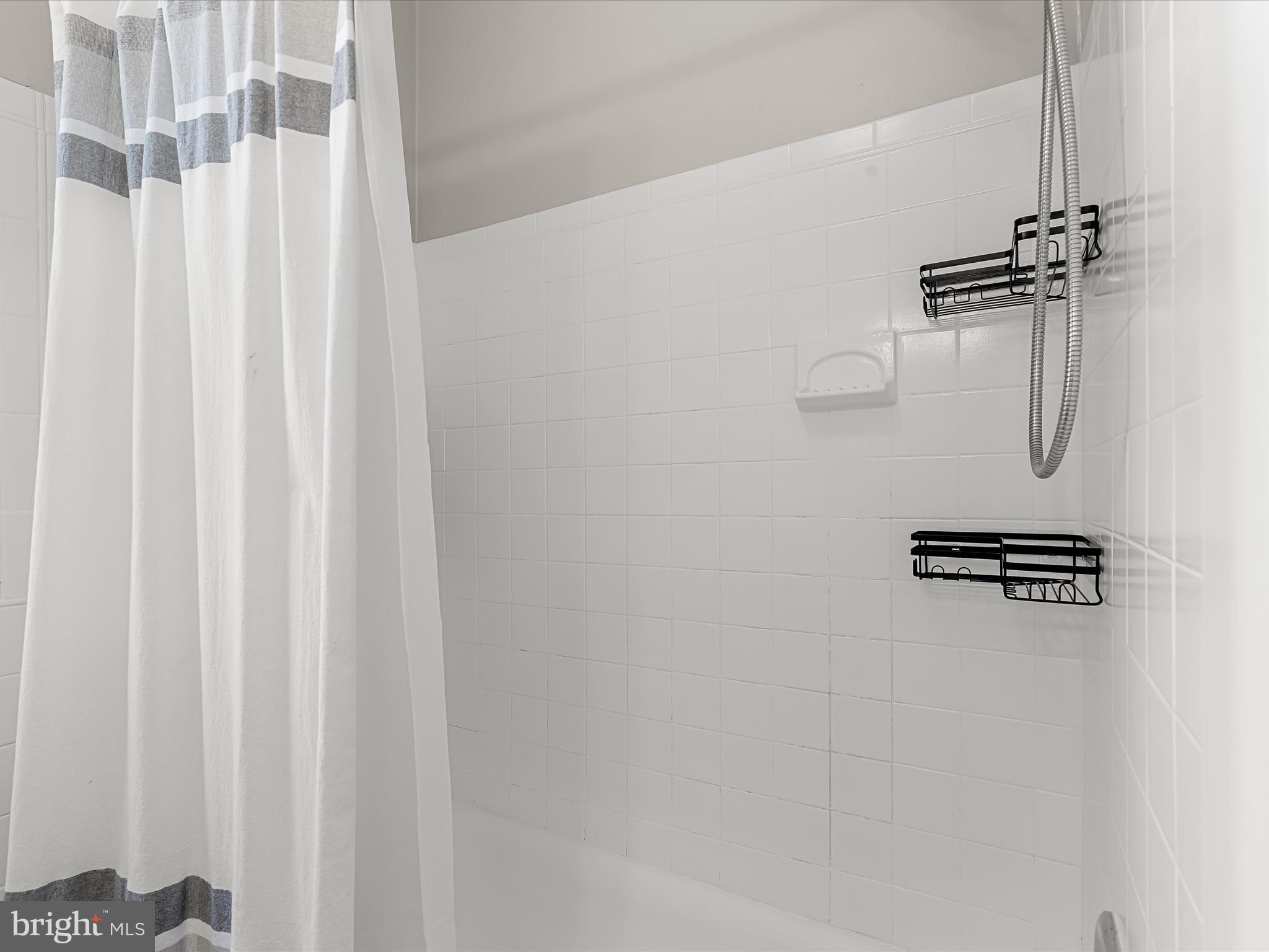 8372 Hillendale Road Parkville, MD 21234 - Photo 28 of 56 Upper Level Bath