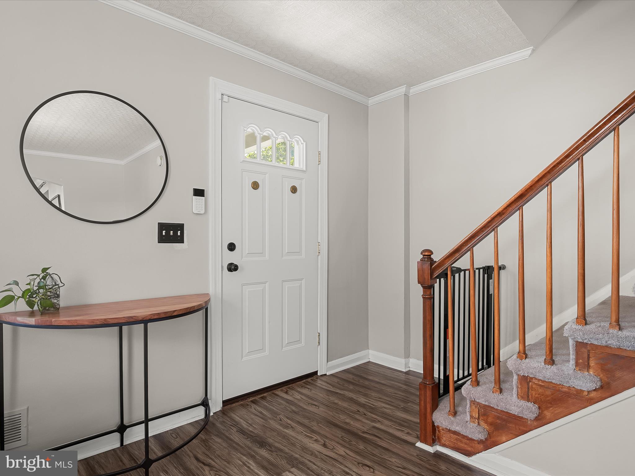 8372 Hillendale Road Parkville, MD 21234 - Photo 6 of 56 Entry