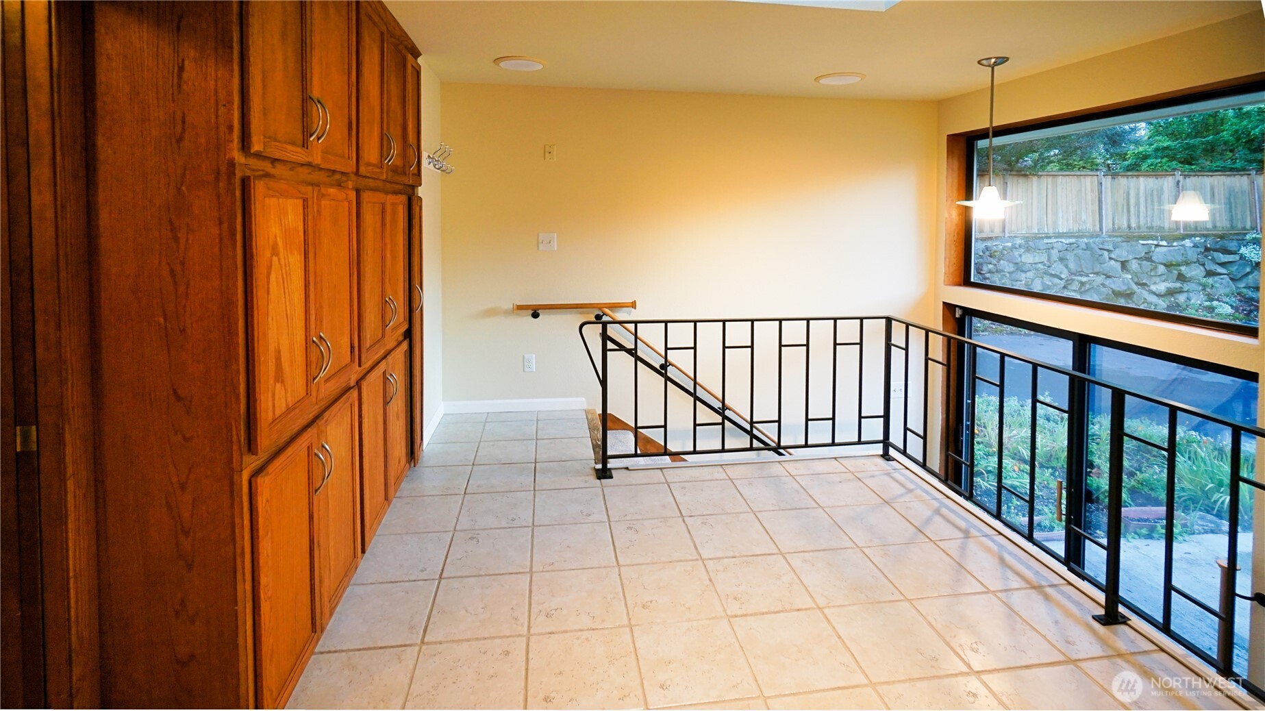 16902 28th Avenue Southwest Burien, WA 98166 - Photo 13 of 37
