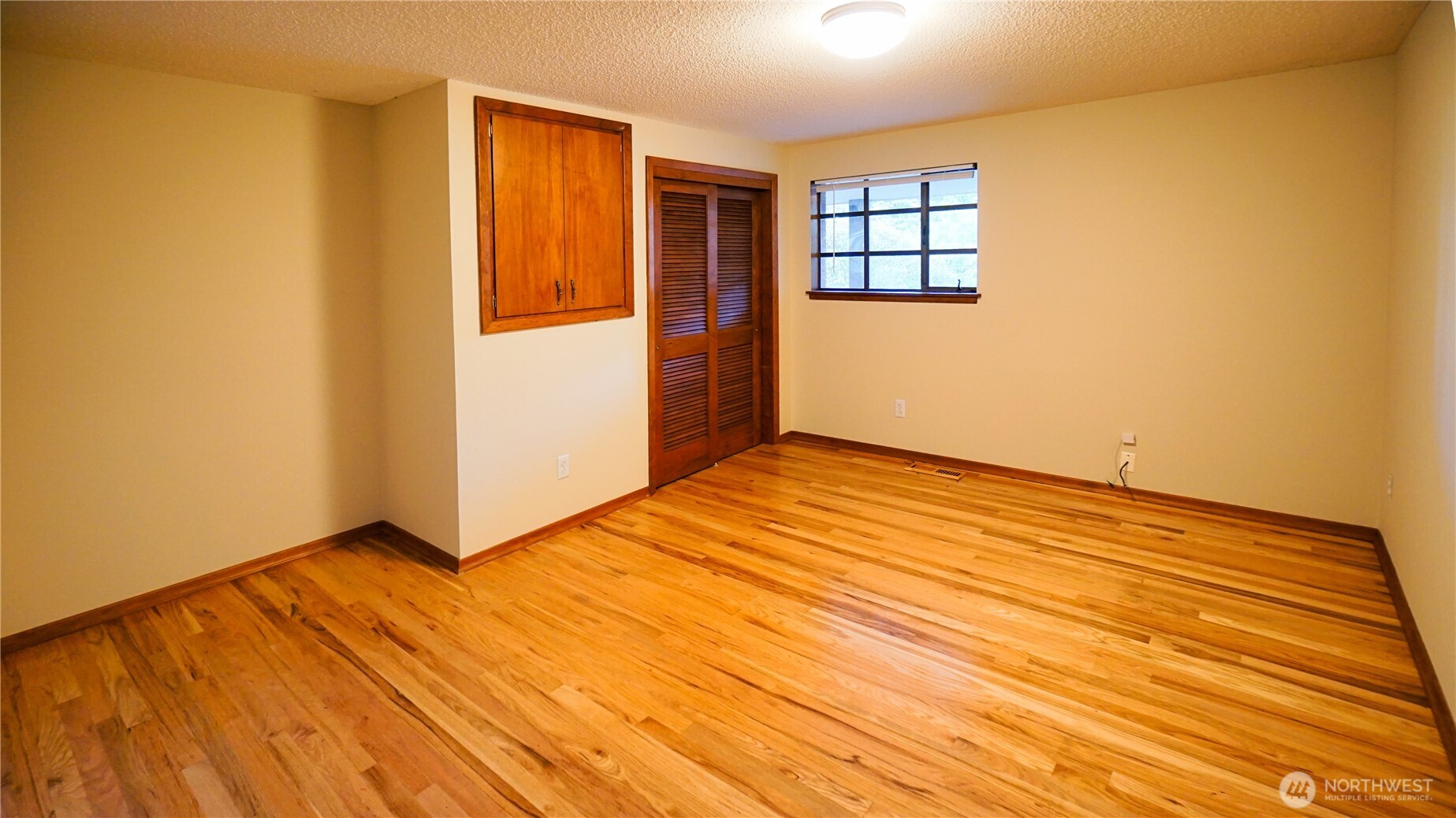 16902 28th Avenue Southwest Burien, WA 98166 - Photo 22 of 37