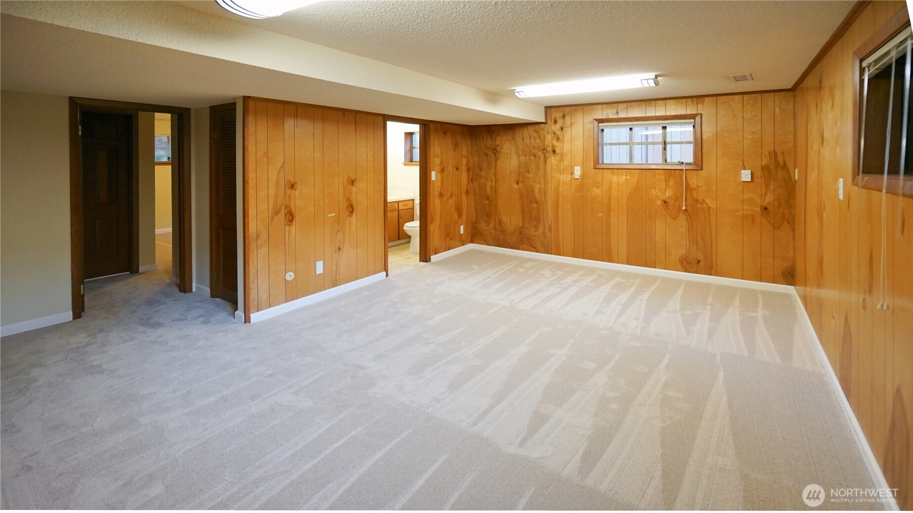 16902 28th Avenue Southwest Burien, WA 98166 - Photo 25 of 37