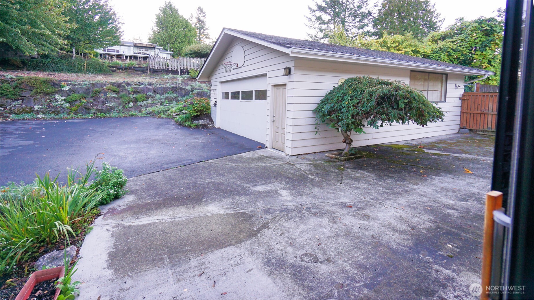 16902 28th Avenue Southwest Burien, WA 98166 - Photo 35 of 37