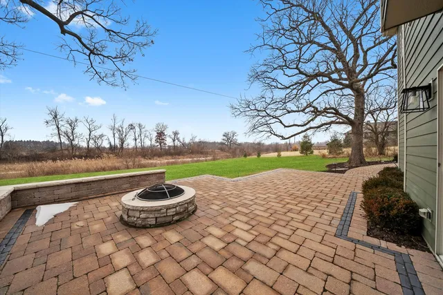 $1,100,000 | 2503 Justen Lane, Ringwood, IL 60072
