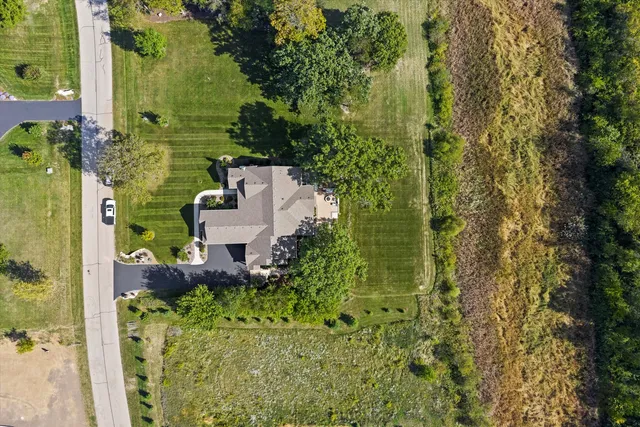 $1,100,000 | 2503 Justen Lane, Ringwood, IL 60072