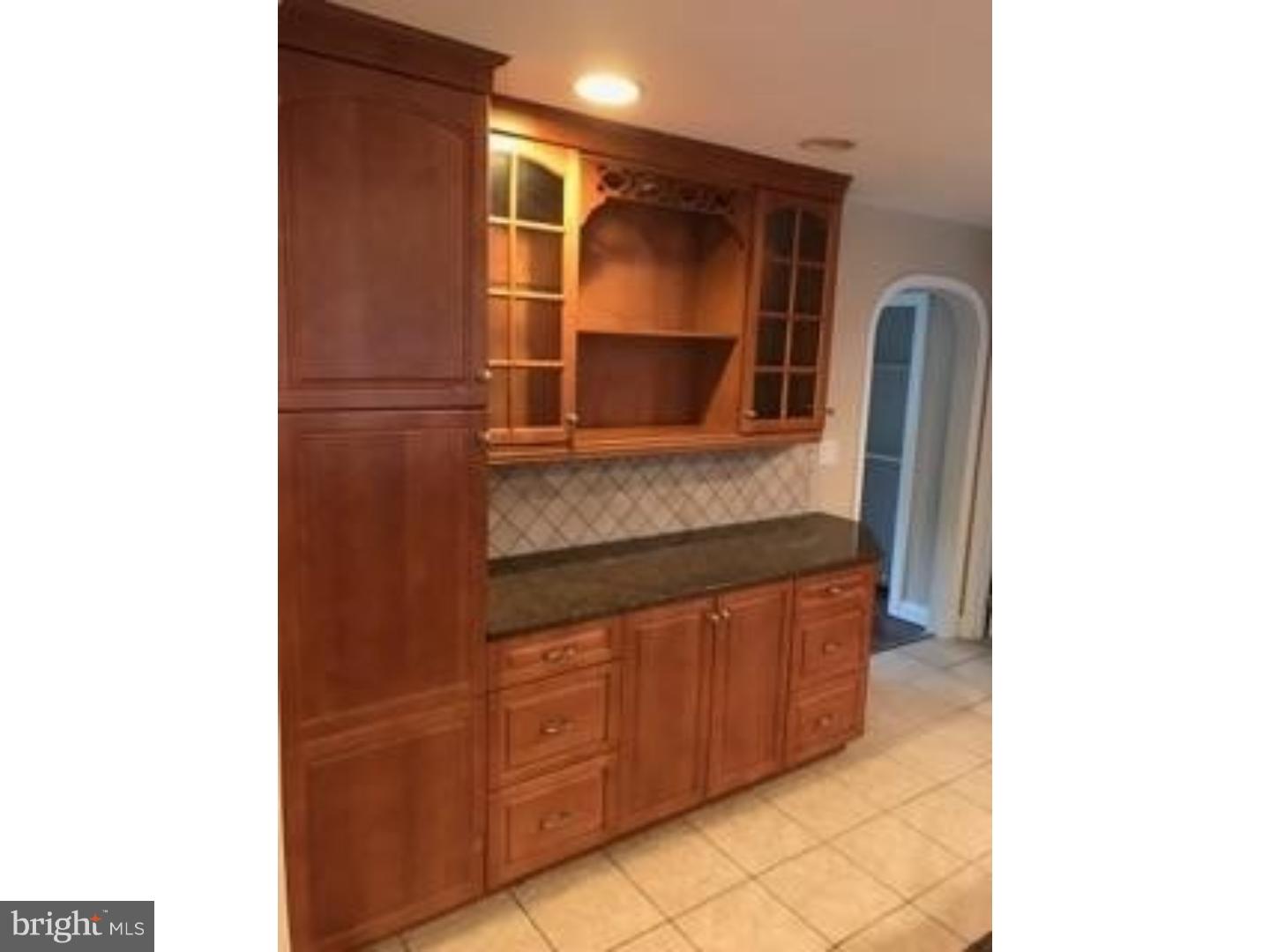 211 Colwick Road Cherry Hill, NJ 08002 - Photo 4 of 15