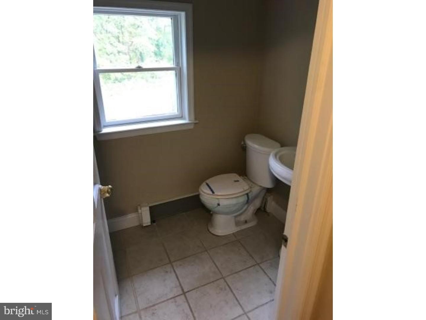 211 Colwick Road Cherry Hill, NJ 08002 - Photo 5 of 15
