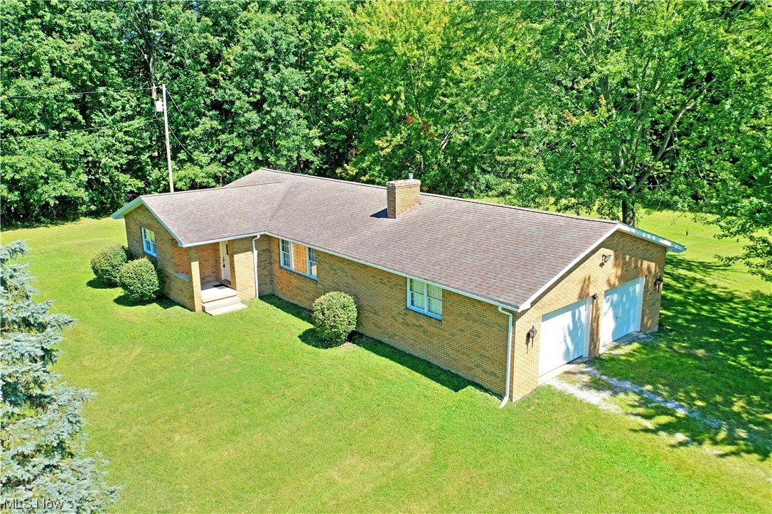 1943 Kale Adams Road Southwest Warren, OH 44481 - Photo 2 of 35 Birds eye view of property