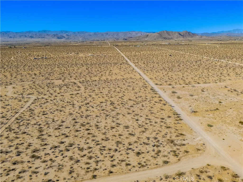 6311431 Sunset Road Joshua Tree, CA 92252 - Photo 9 of 15
