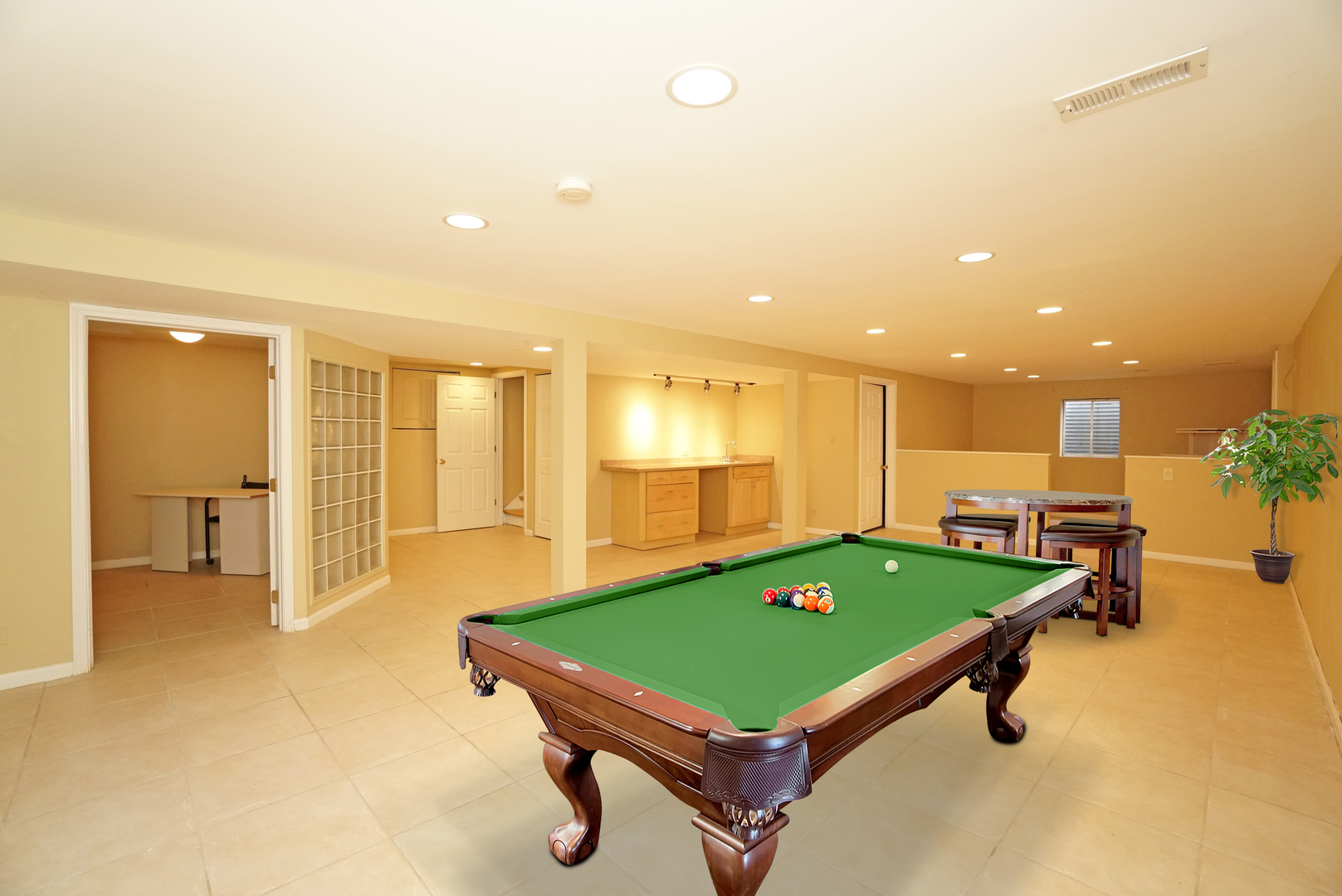 1910 Avalon Drive Wheeling, IL 60090 - Photo 22 of 36 a room with pool tables