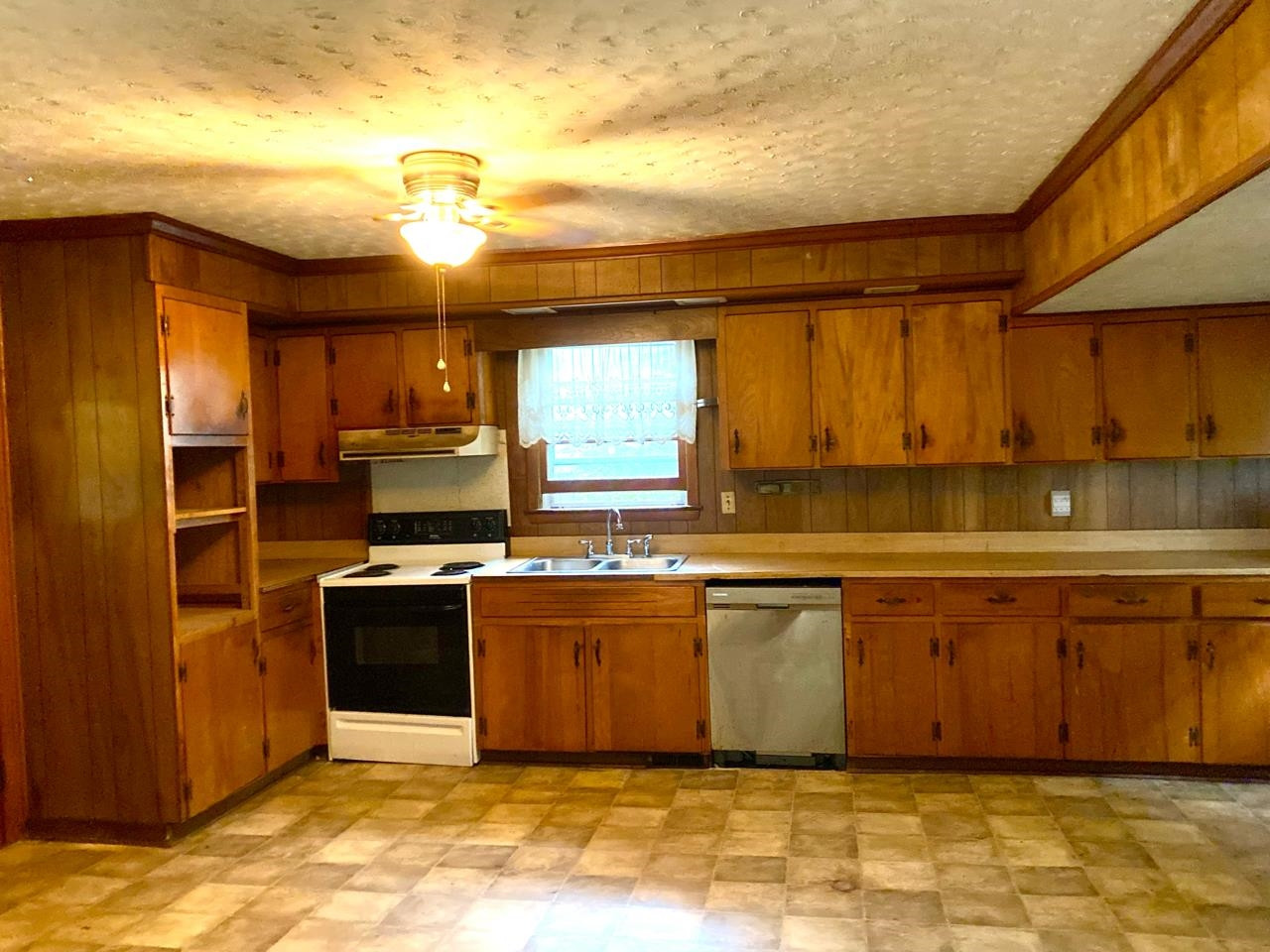 5300 Olde South Road Raleigh, NC 27606 - Photo 10 of 19 kitchen