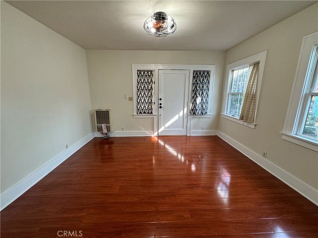 $1,750 | 5158 Franklin Avenue, Los Angeles, CA 90027