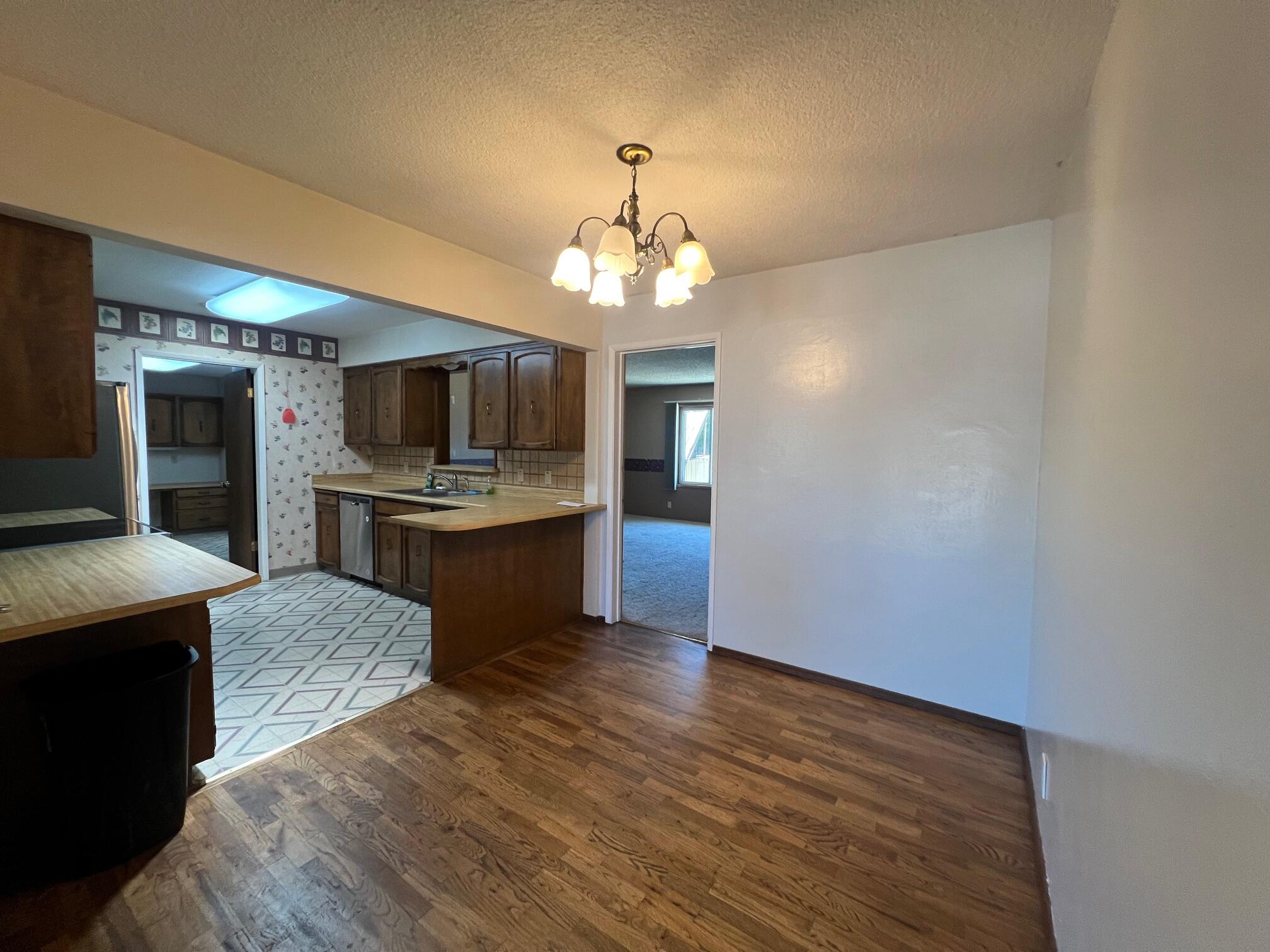 1812 Roberts Road Medford, OR 97504 - Photo 5 of 31 1812 Roberts Dining