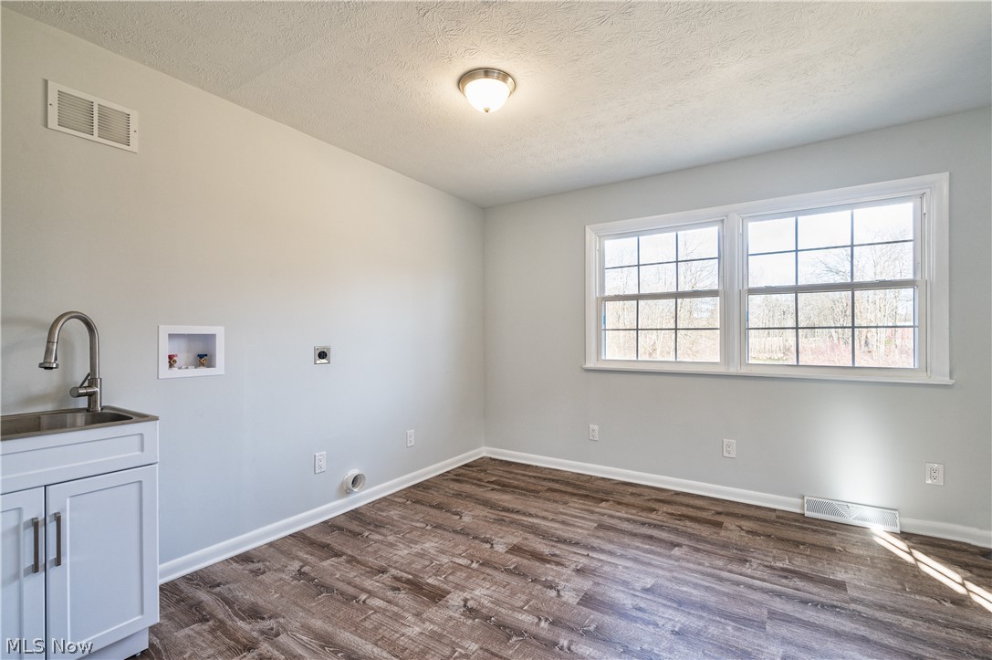 15517 Dale Road Chagrin Falls, OH 44022 - Photo 27 of 35