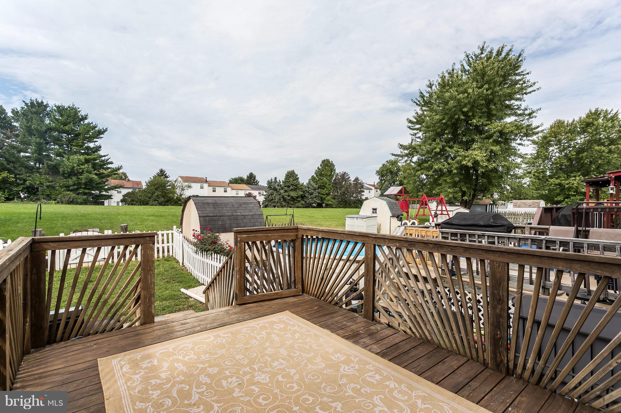 34 Bellfalls Way Baltimore, MD 21236 - Photo 25 of 30 Deck is great for BBQs and entertaining!