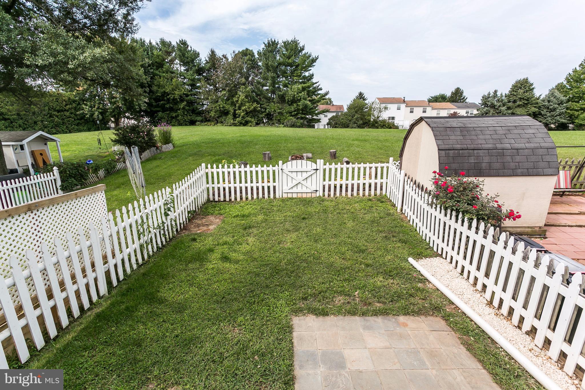 34 Bellfalls Way Baltimore, MD 21236 - Photo 26 of 30 Fenced in back yard! What a view!