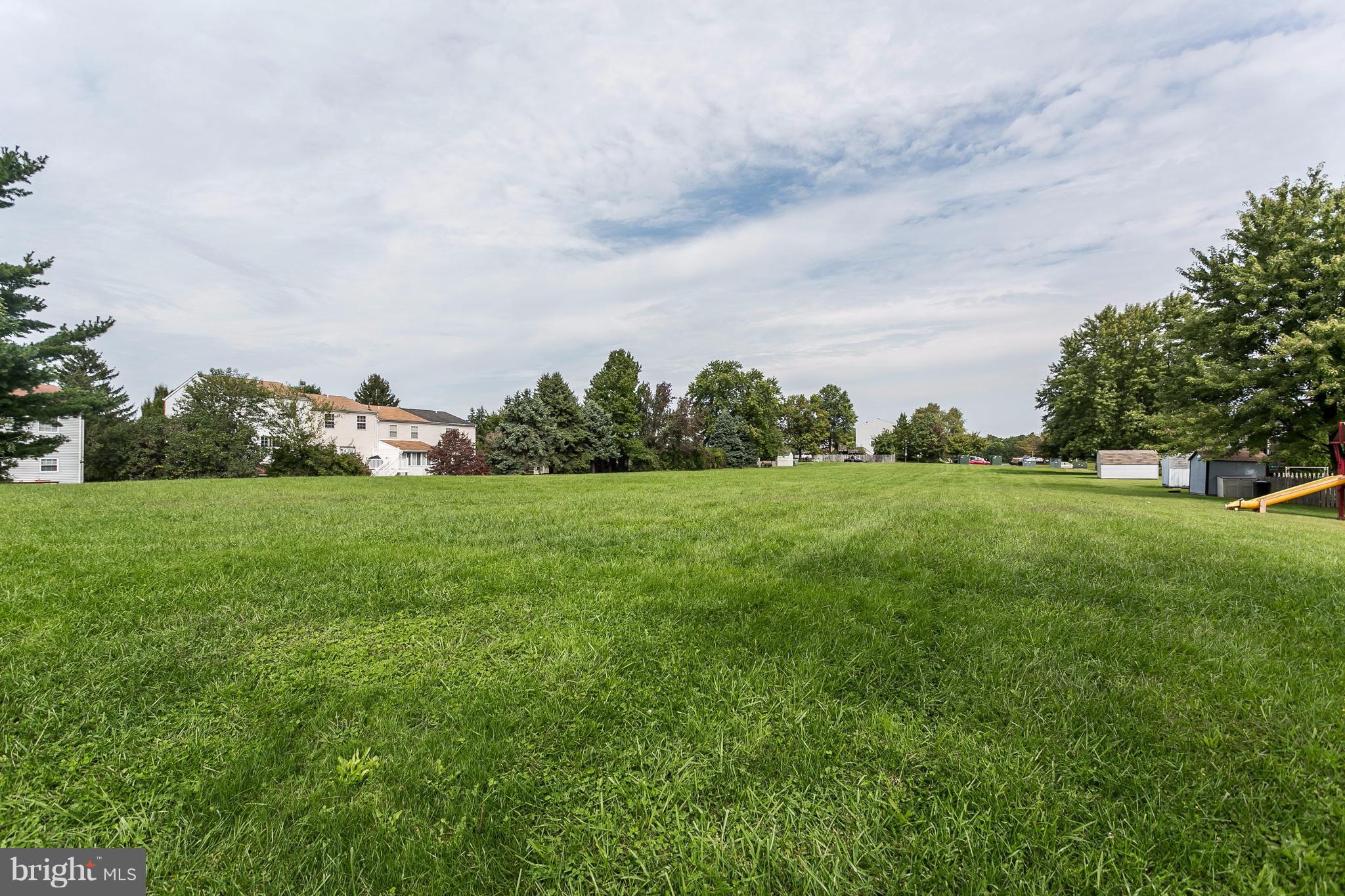 34 Bellfalls Way Baltimore, MD 21236 - Photo 29 of 30 Back yard leads to enormous, county owned field!