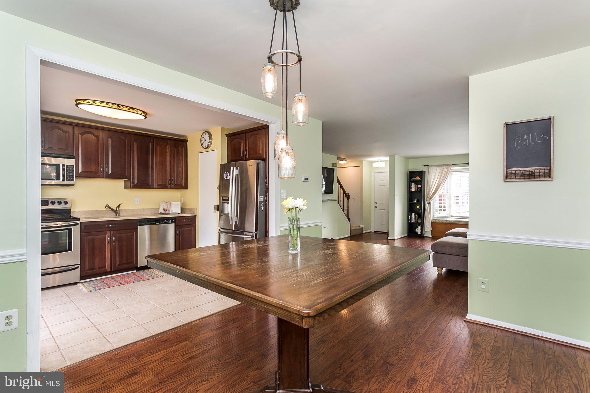 34 Bellfalls Way Baltimore, MD 21236 - Photo 7 of 30 Family room, to dining, to kitchen, Great Flow!