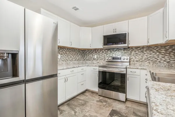 $1,700 | 2325 Merle Circle, Pensacola, FL 32526