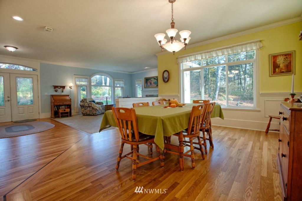 20725 Southeast 162nd Way Renton, WA 98059 - Photo 4 of 15