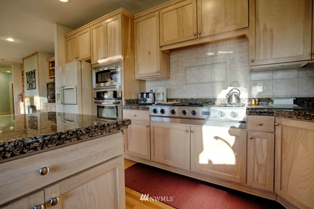 20725 Southeast 162nd Way Renton, WA 98059 - Photo 7 of 15