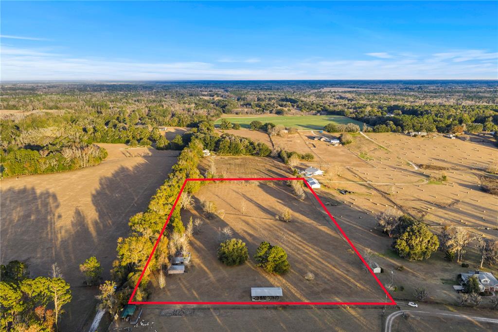 21405 Old Bellamy Road Alachua, FL 32615 - Photo 8 of 17 a view of an ocean