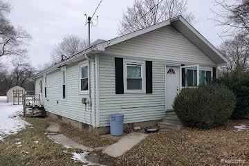 810 Swanson Road Saginaw, MI 48609 - Photo 1 of 14 DD284A18-85B4-4E05-B7DF-597CA054E0F1.jpeg